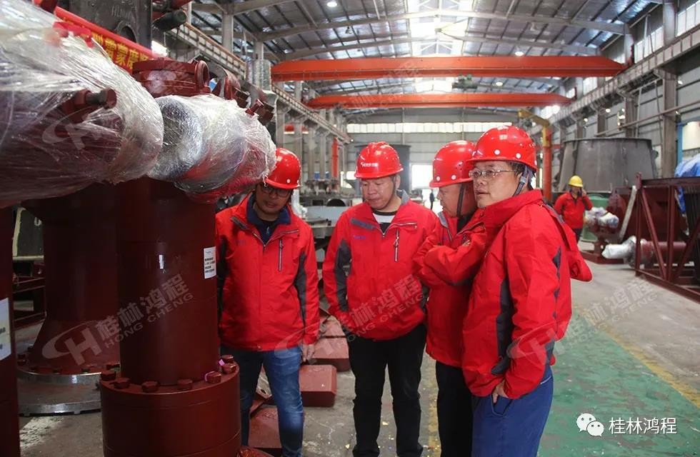 桂林鴻程首臺(tái)HC3000全球大型雷蒙磨正式投入市場 桂林鴻程首臺(tái)HC3000全球大型雷蒙磨正式投入市場