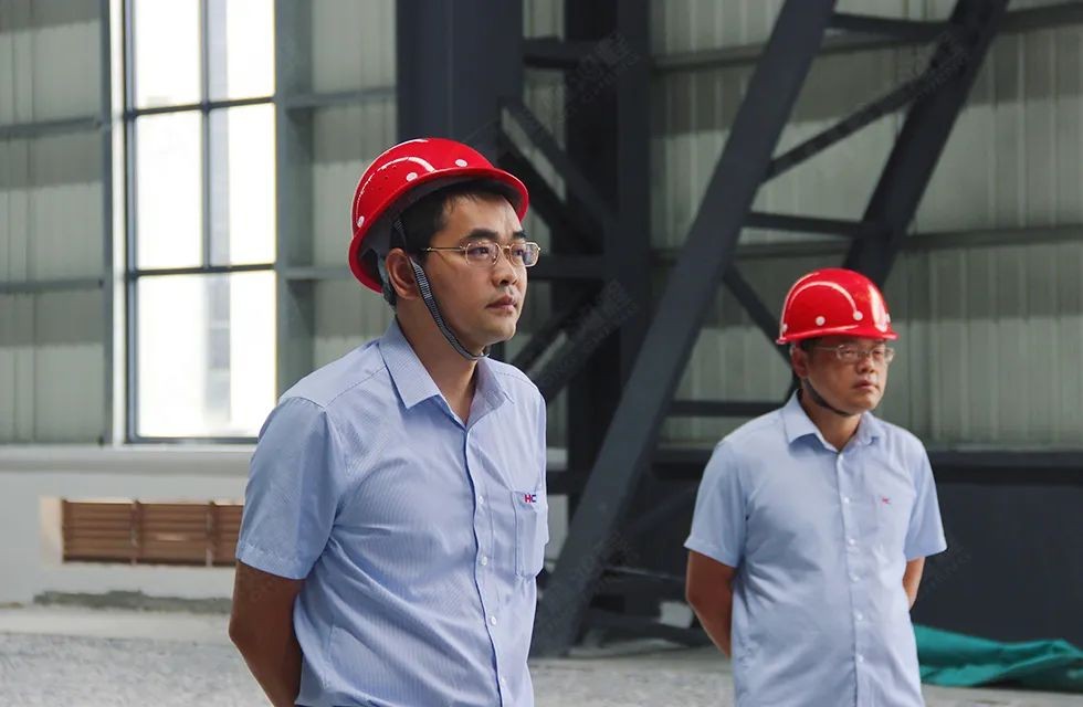 再創(chuàng)輝煌!桂林鴻程礦山設(shè)備磨粉機(jī)2022銷(xiāo)售大會(huì)圓滿召開(kāi) 桂林鴻程礦山設(shè)備磨粉機(jī)總裁與副總裁 2022銷(xiāo)售大會(huì)